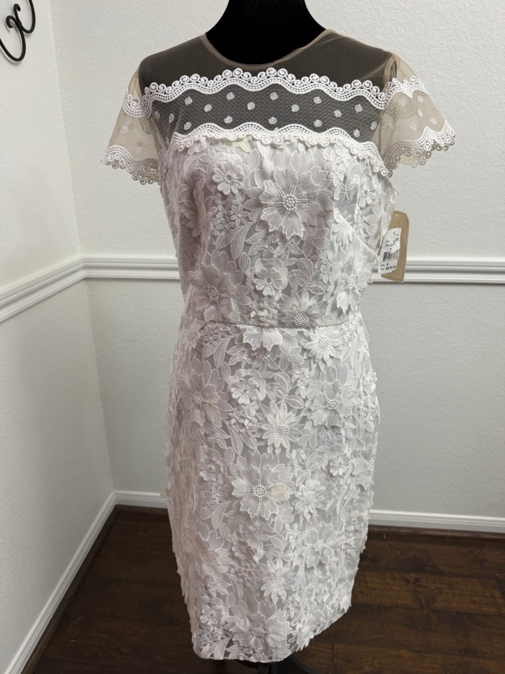 Elegant White Floral Lace Sheath Dress